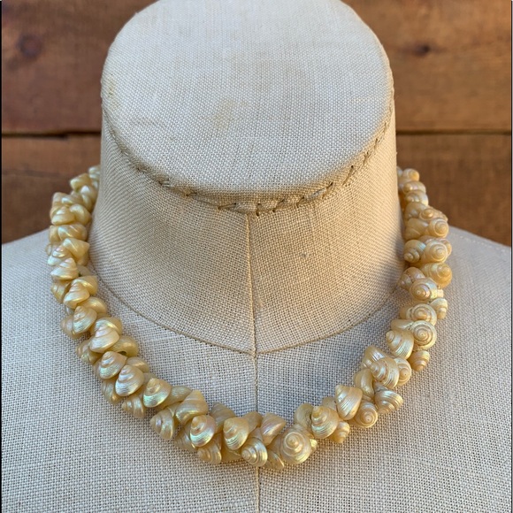 VTG Hawaiian Iridescent Trochus Shell Lei Choker - Picture 1 of 5
